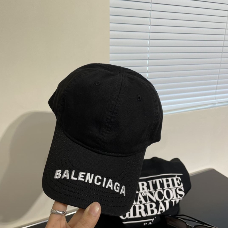 BALENCIAGA